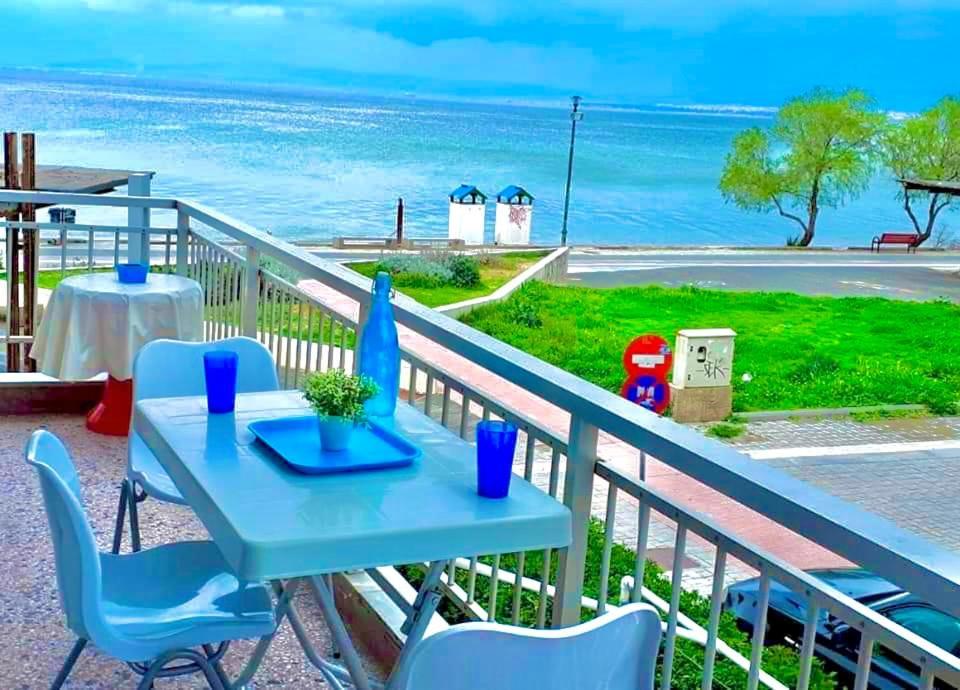 Sun Sea No 3 Apartment Peraía Екстериор снимка