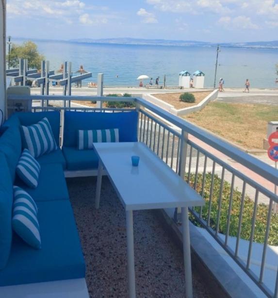 Sun Sea No 3 Apartment Peraía Екстериор снимка