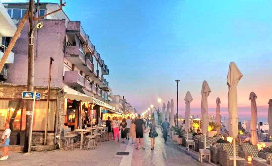 Sun Sea No 3 Apartment Peraía Екстериор снимка